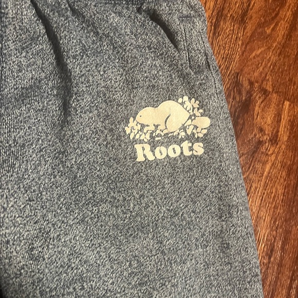 Roots woman’s extra small - Picture 2 of 4